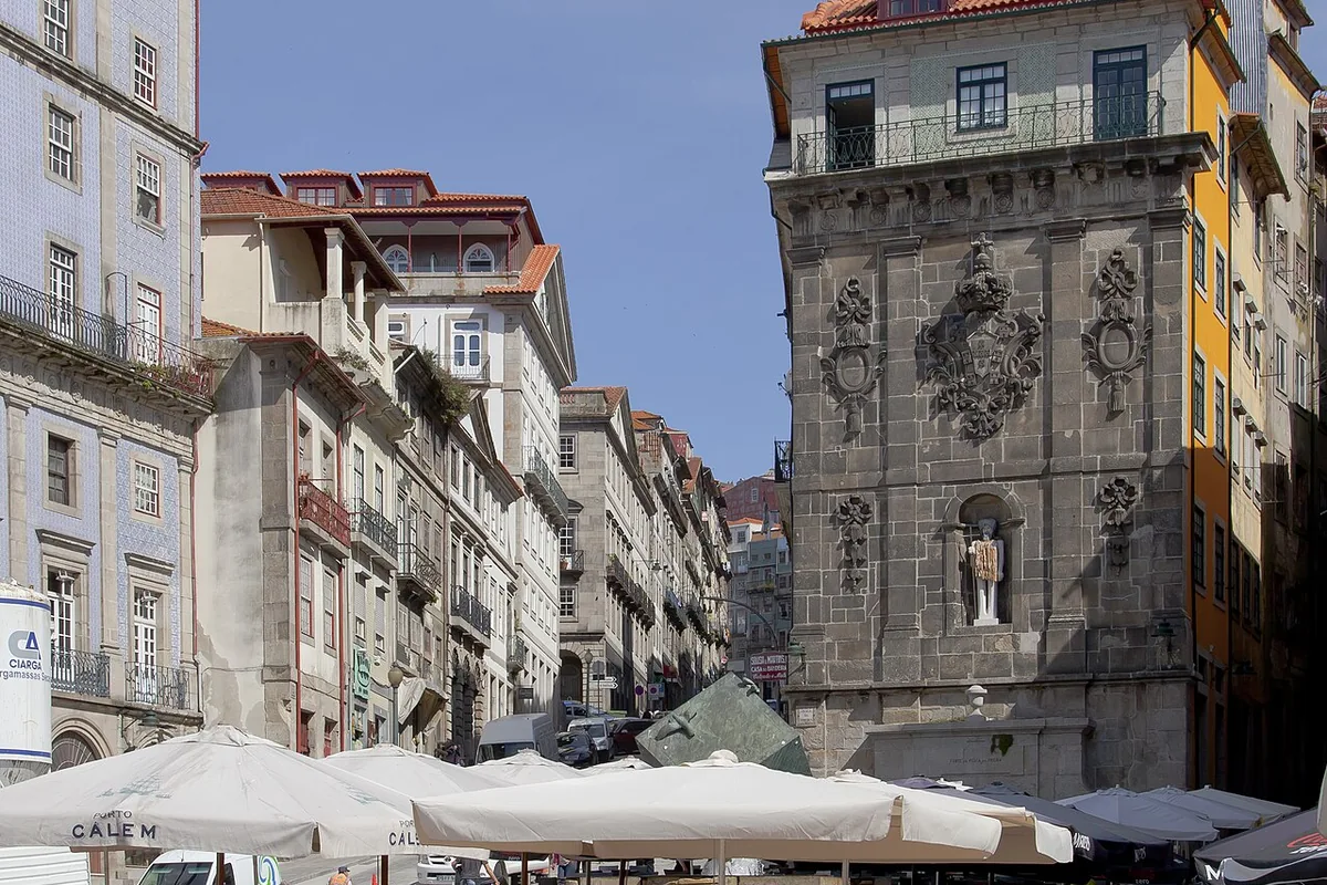 A narrow lane among the old buildings of Porto’s Ribeira district